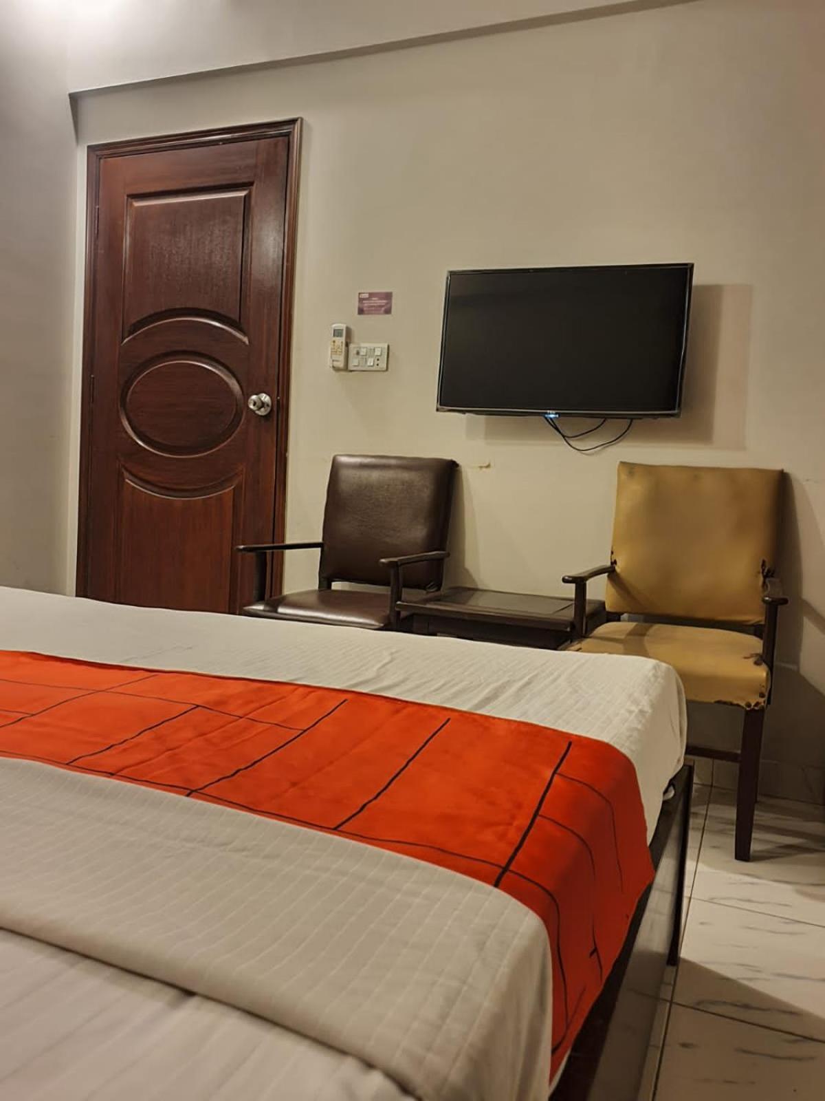 Goho Rooms Badar Karachi Eksteriør bilde