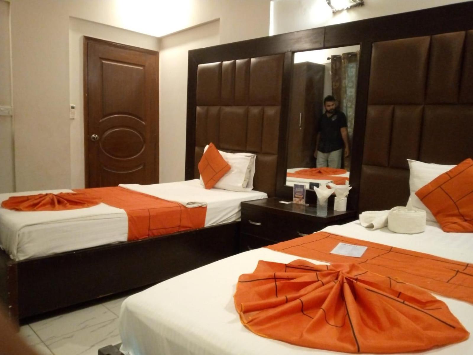 Goho Rooms Badar Karachi Eksteriør bilde