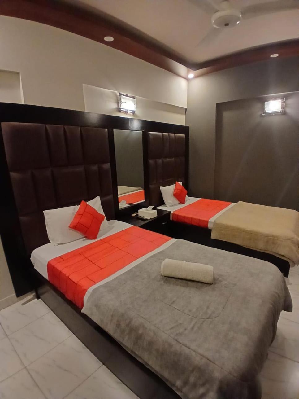 Goho Rooms Badar Karachi Eksteriør bilde