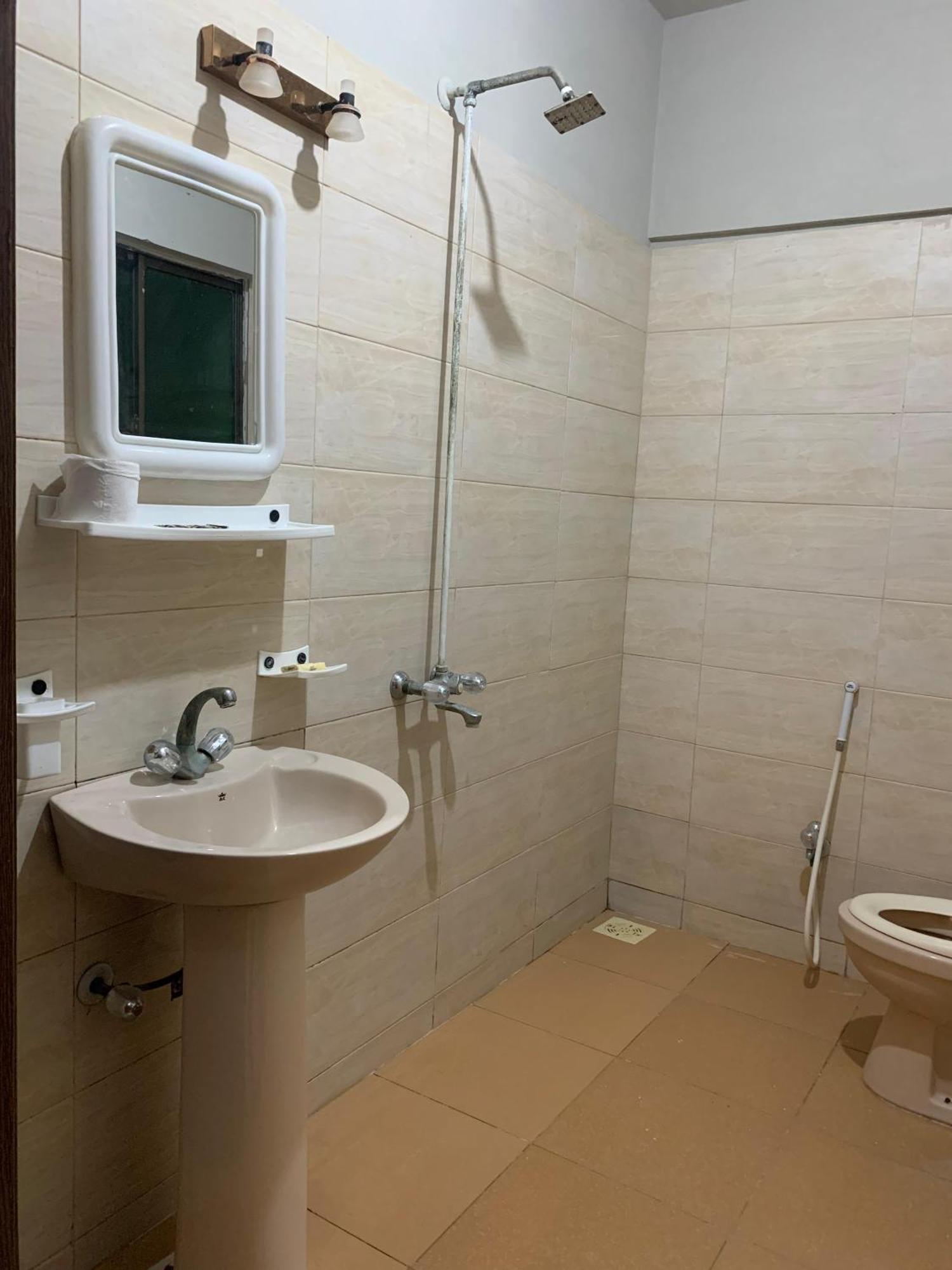 Goho Rooms Badar Karachi Eksteriør bilde