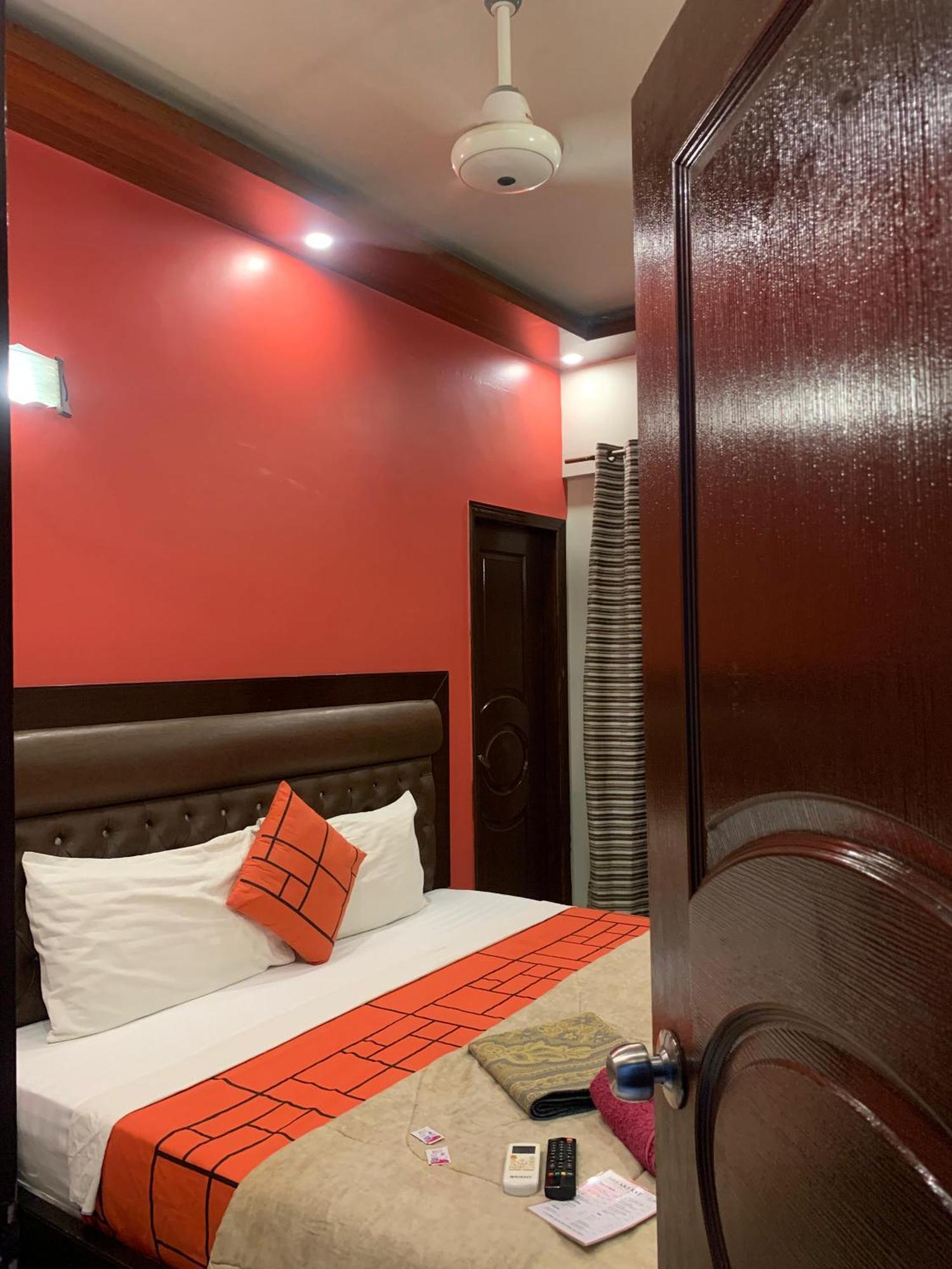 Goho Rooms Badar Karachi Eksteriør bilde