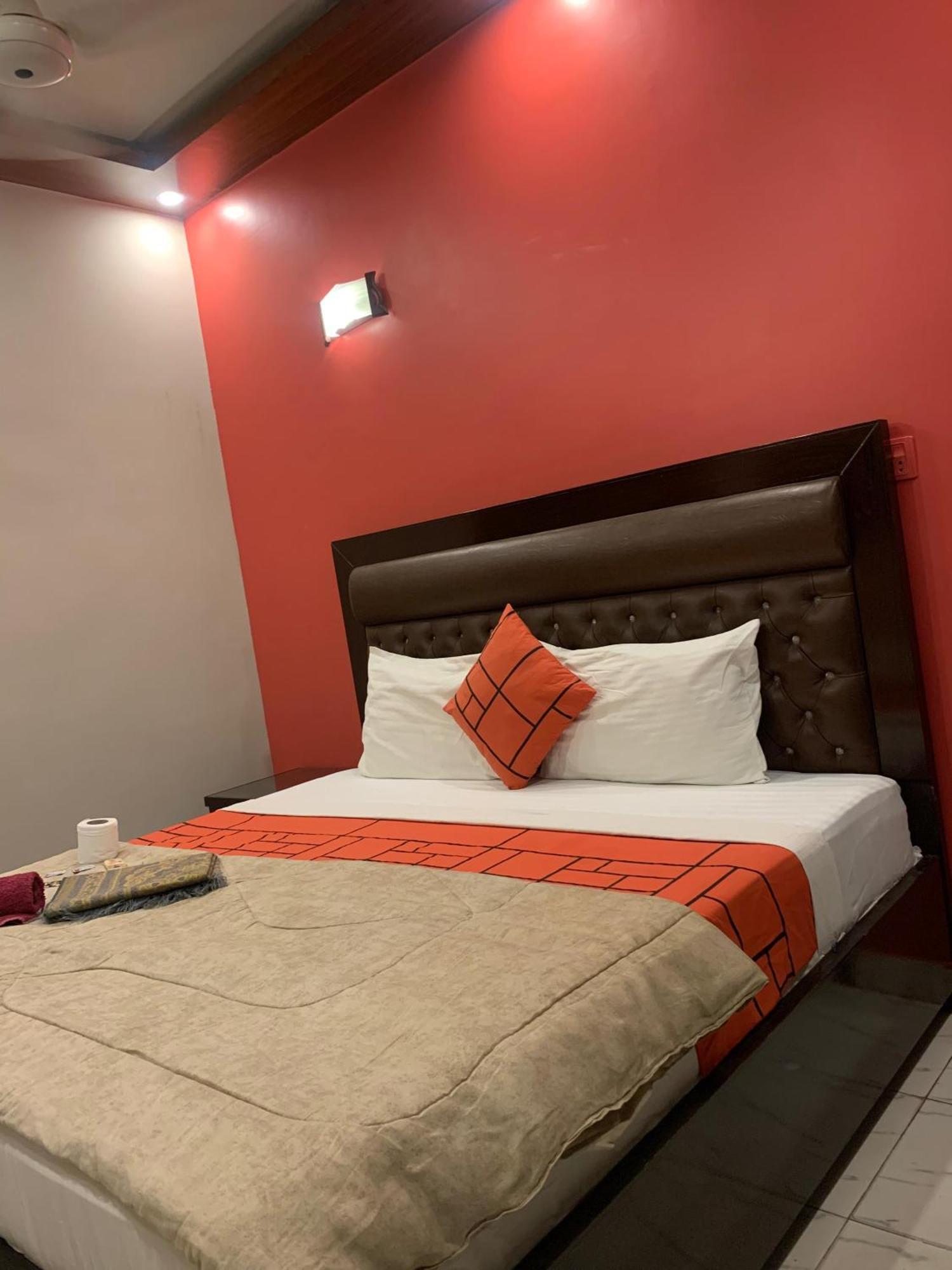 Goho Rooms Badar Karachi Eksteriør bilde