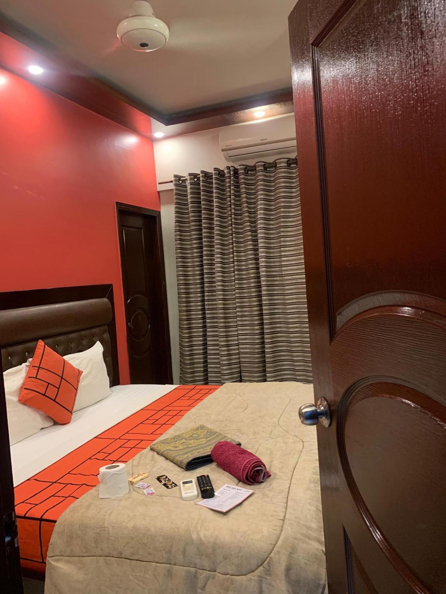 Goho Rooms Badar Karachi Eksteriør bilde